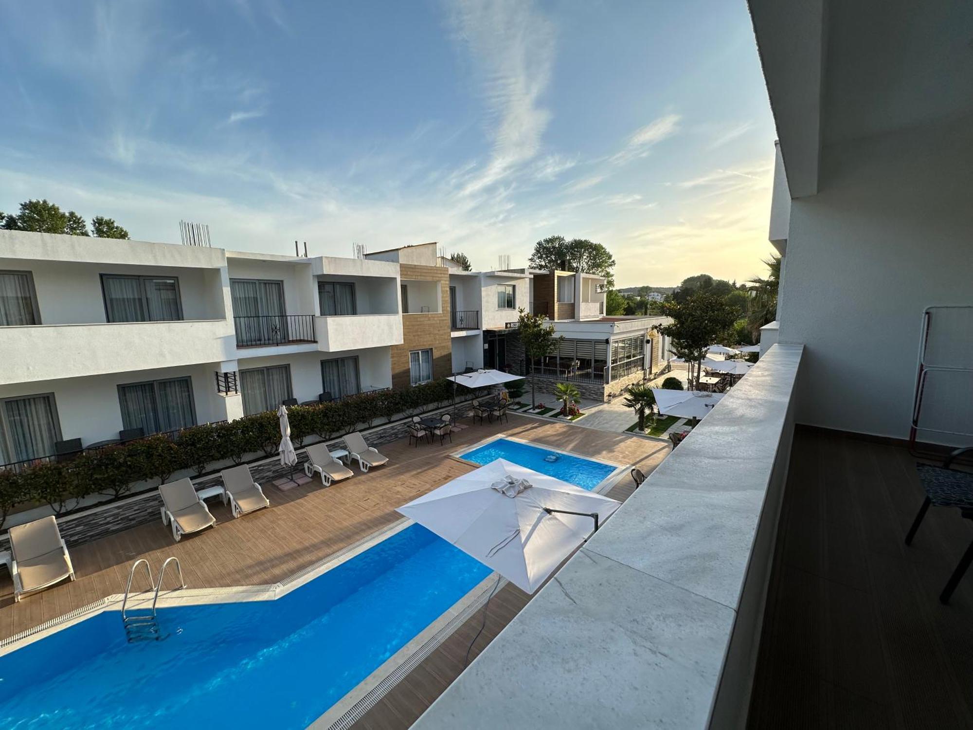 Hotel Halibas Ulcinj Bagian luar foto